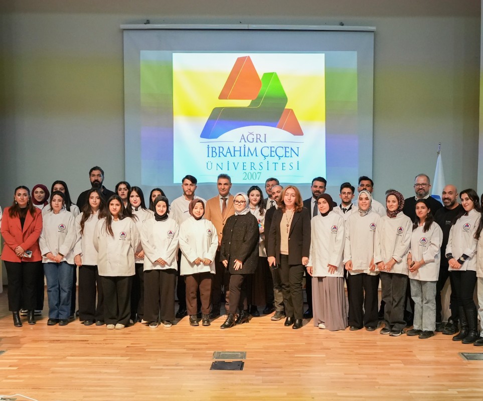 AĞRI’DA GASTRONOMİ ÖĞRENCİLERİ MESLEĞE İLK ADIMI ATTI 