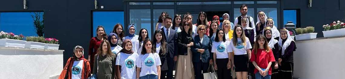 ÇEÇEN AİLESİ KADIN AKADEMİSYENLERLE BULUŞTU